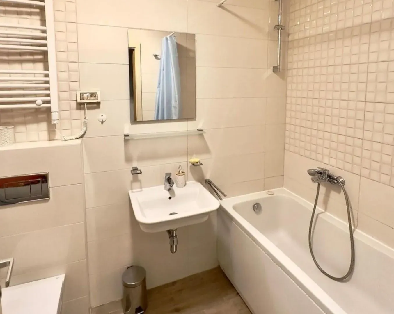 Izdavanje, jednosoban stan, 45m², Zagorič, Podgorica