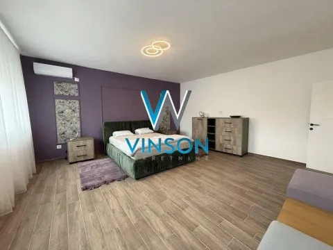 Izdavanje, četvorosoban stan, 180m², Petrovaradin, Novi Sad - image 17