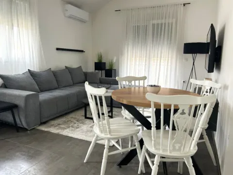 Izdavanje, jednosoban stan, 50m², Masline, Podgorica - image 10