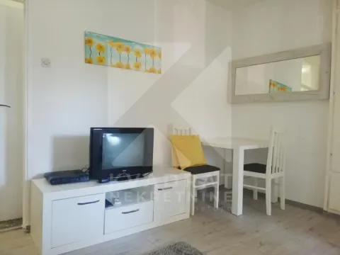 Rent, studio apartment, 29m², Preko Morače, Podgorica - image 2