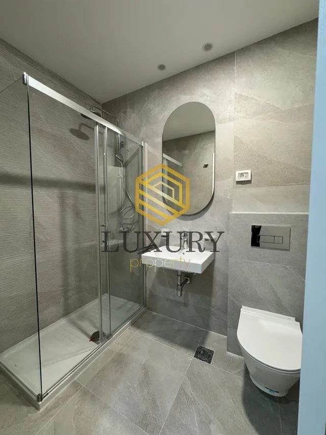 Izdavanje, jednosoban stan, 49m², Central Point, Podgorica