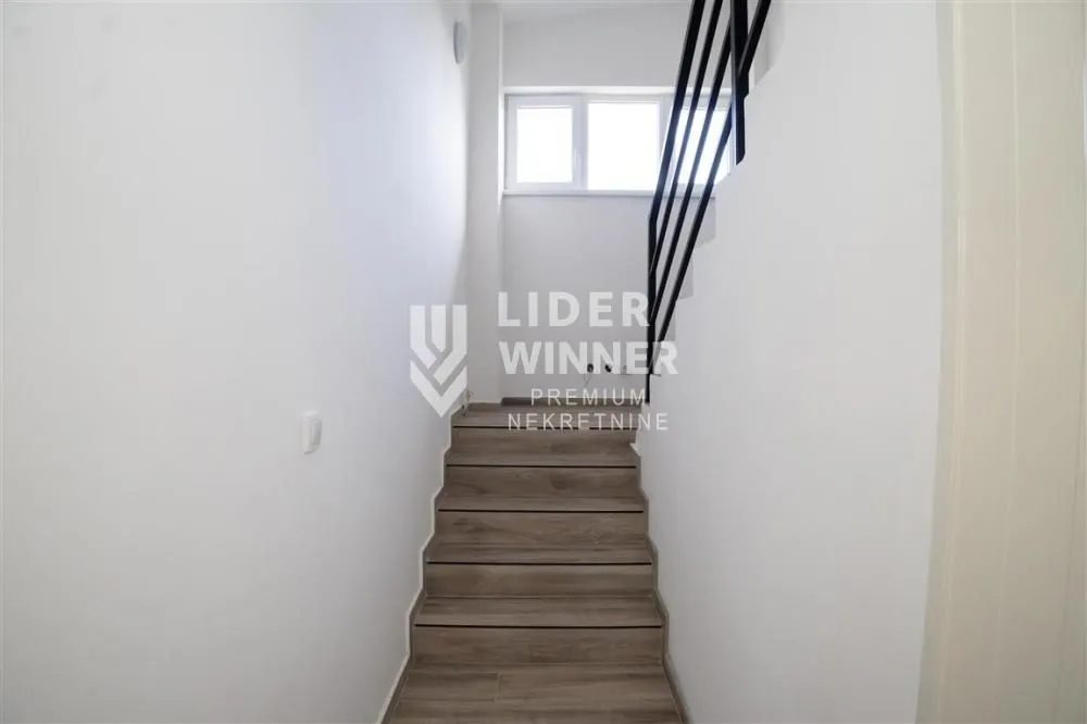 Rent, four bedroom apartment, 125m², Čukarica, Beograd