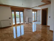 Prodaja, trosoban stan, 91m², Slavujev Venac, Zvezdara Sve Podlokacije - image 1