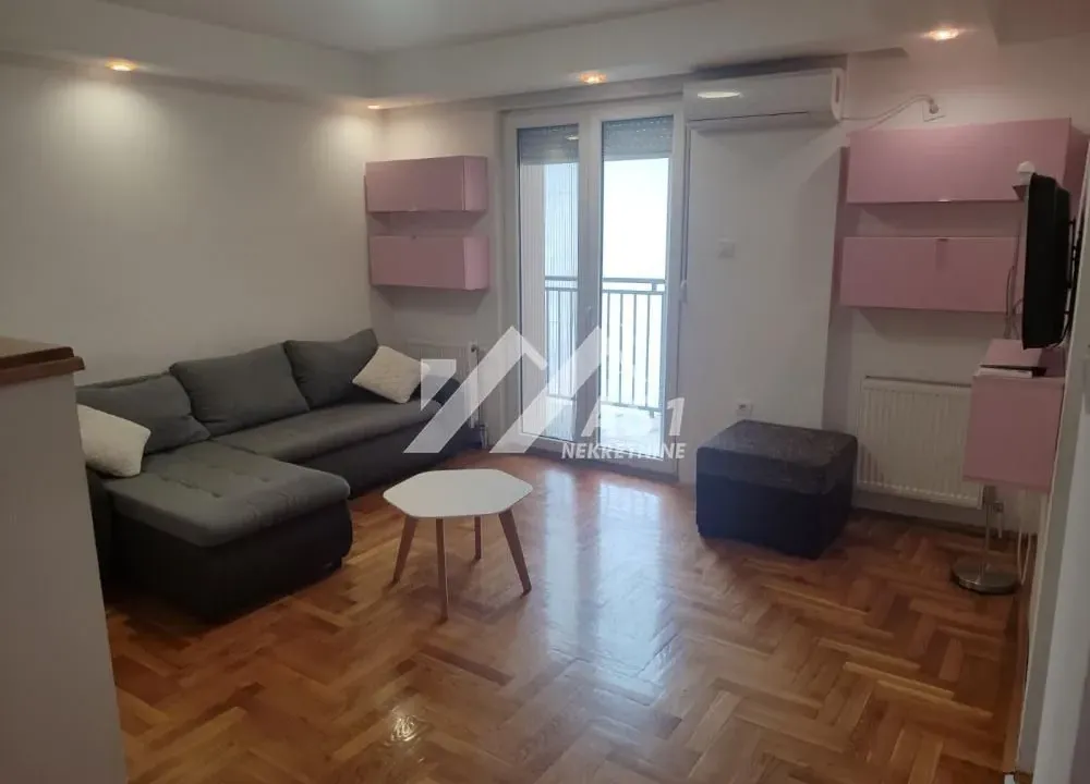 Izdavanje, jednosoban stan, 37m², Grbavica, Novi Sad Sve Podlokacije
