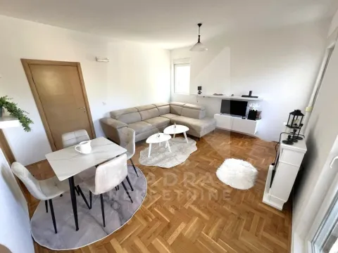 Rent, one bedroom apartment, 50m², Ljubović, Podgorica - image 2