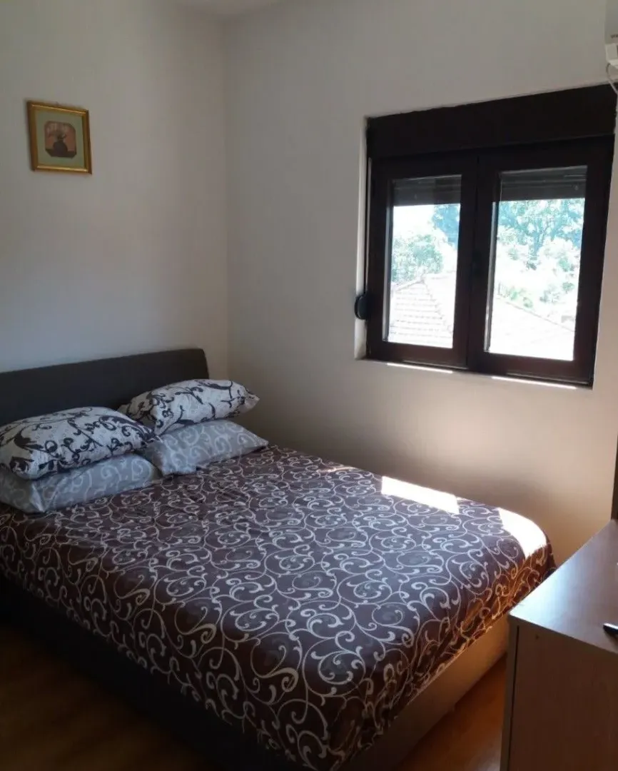 Izdavanje, garsonjera, 25m², Kalimanj, Tivat