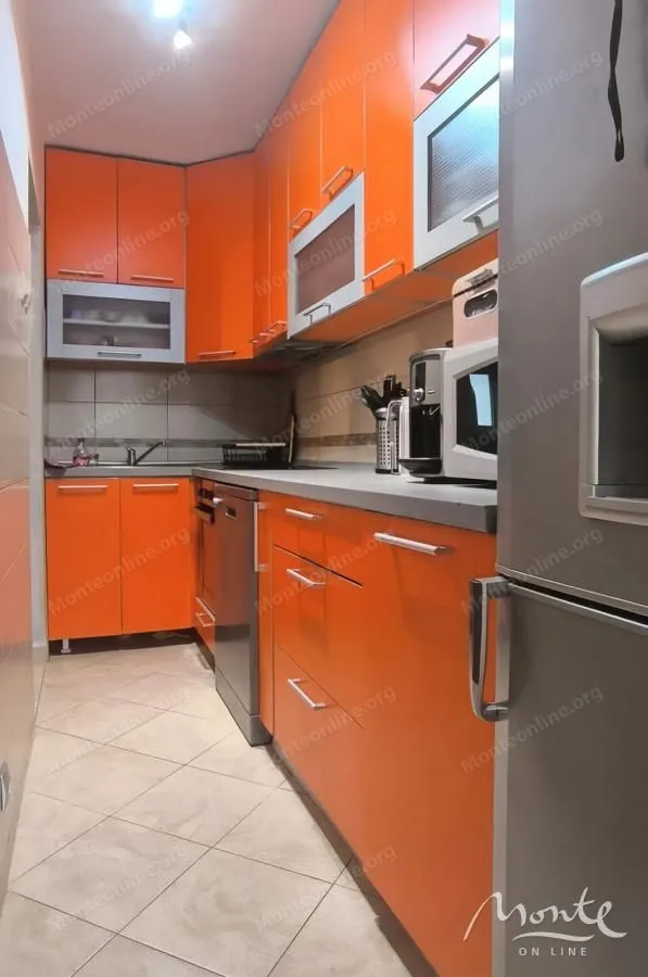 Prodaja, dvosoban stan, 54m², Dobrota, Kotor