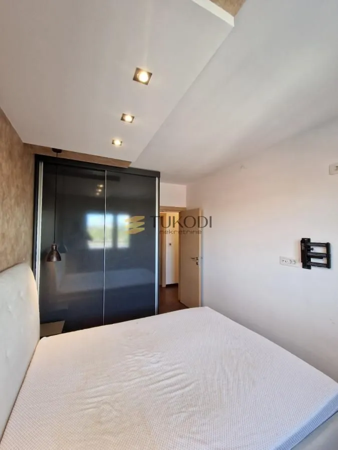 Prodaja, trosoban stan, 86m², Adamovićevo Naselje, Novi Sad Sve Podlokacije