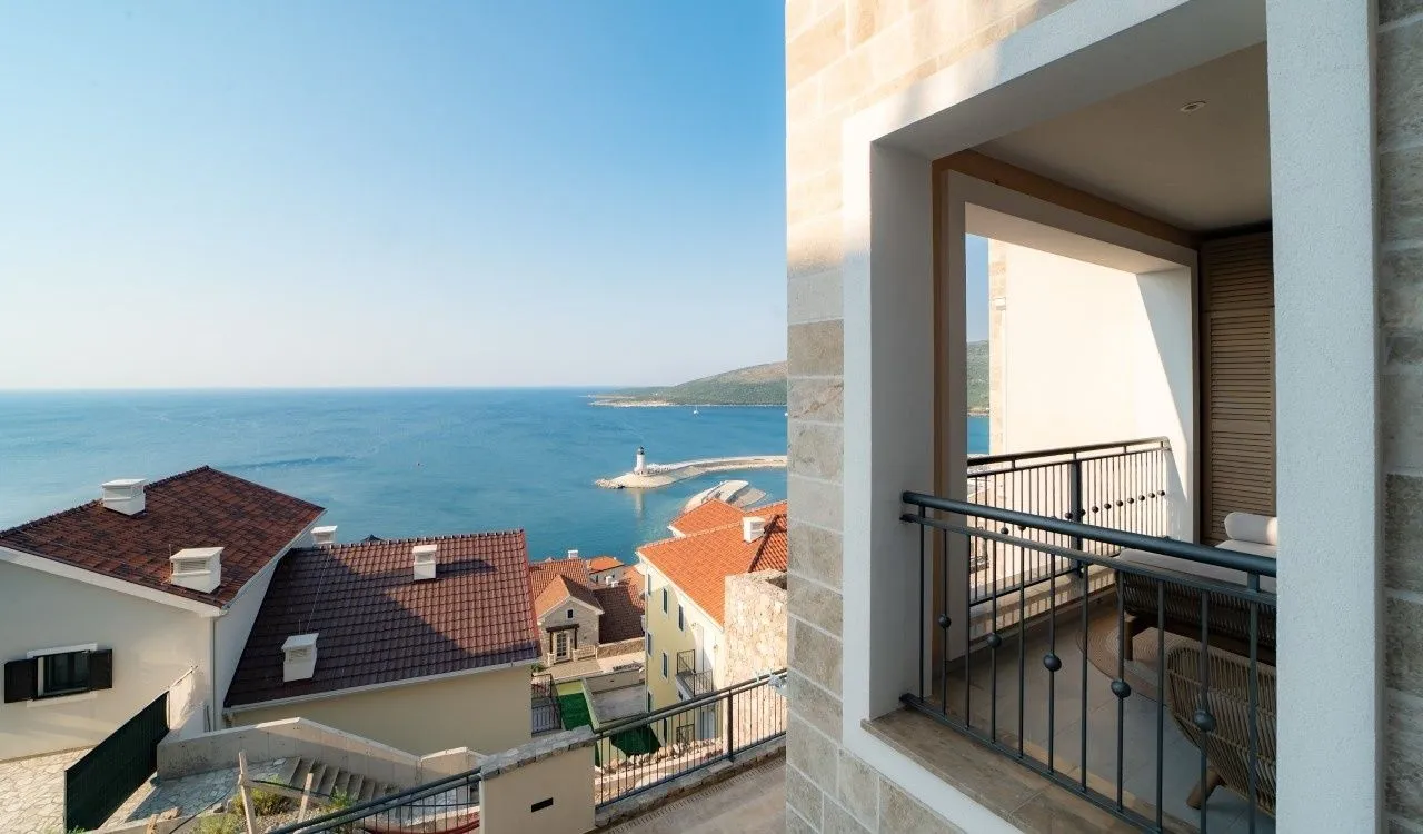 Prodaja, jednosoban stan, 77m², Luštica Bay, Tivat
