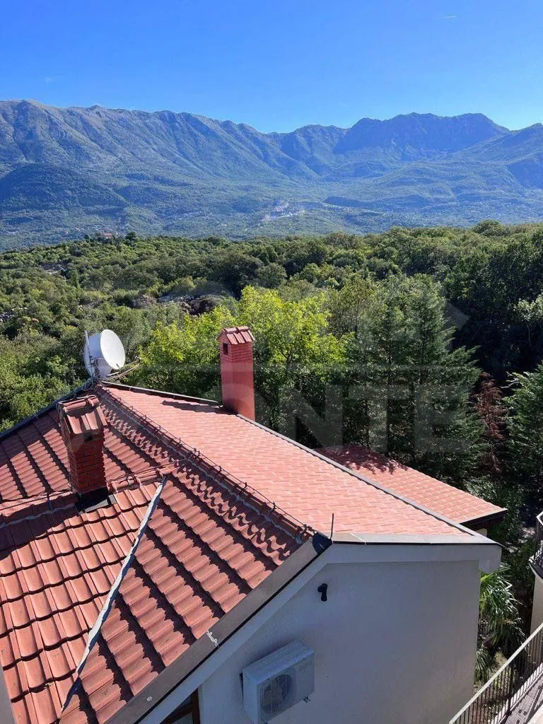 Rent, house, 140m², Tivat, Crna Gora
