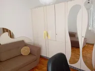 Izdavanje, trosoban stan, 48m², Novo naselje, Novi Sad - image 5