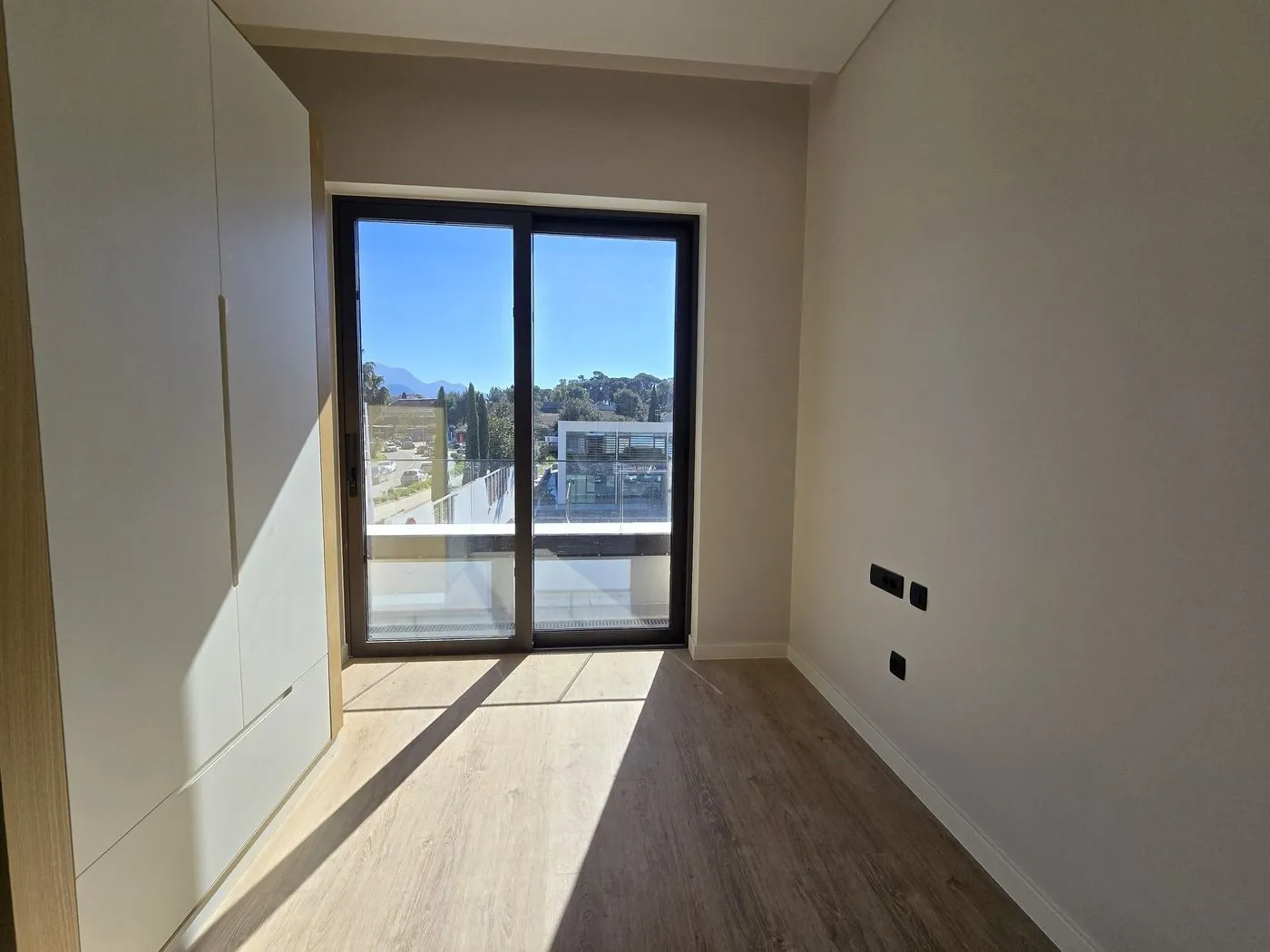 Prodaja, dvosoban stan, 93m², Tivat, Crna Gora