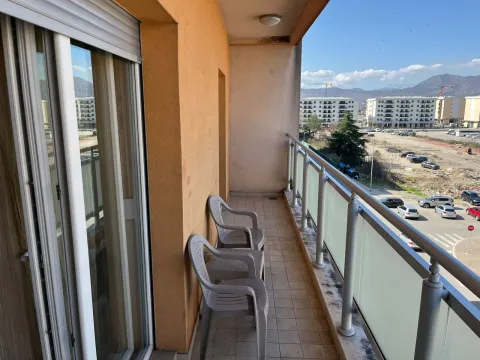 Izdavanje, jednosoban stan, 55m², City Kvart, Podgorica - image 8
