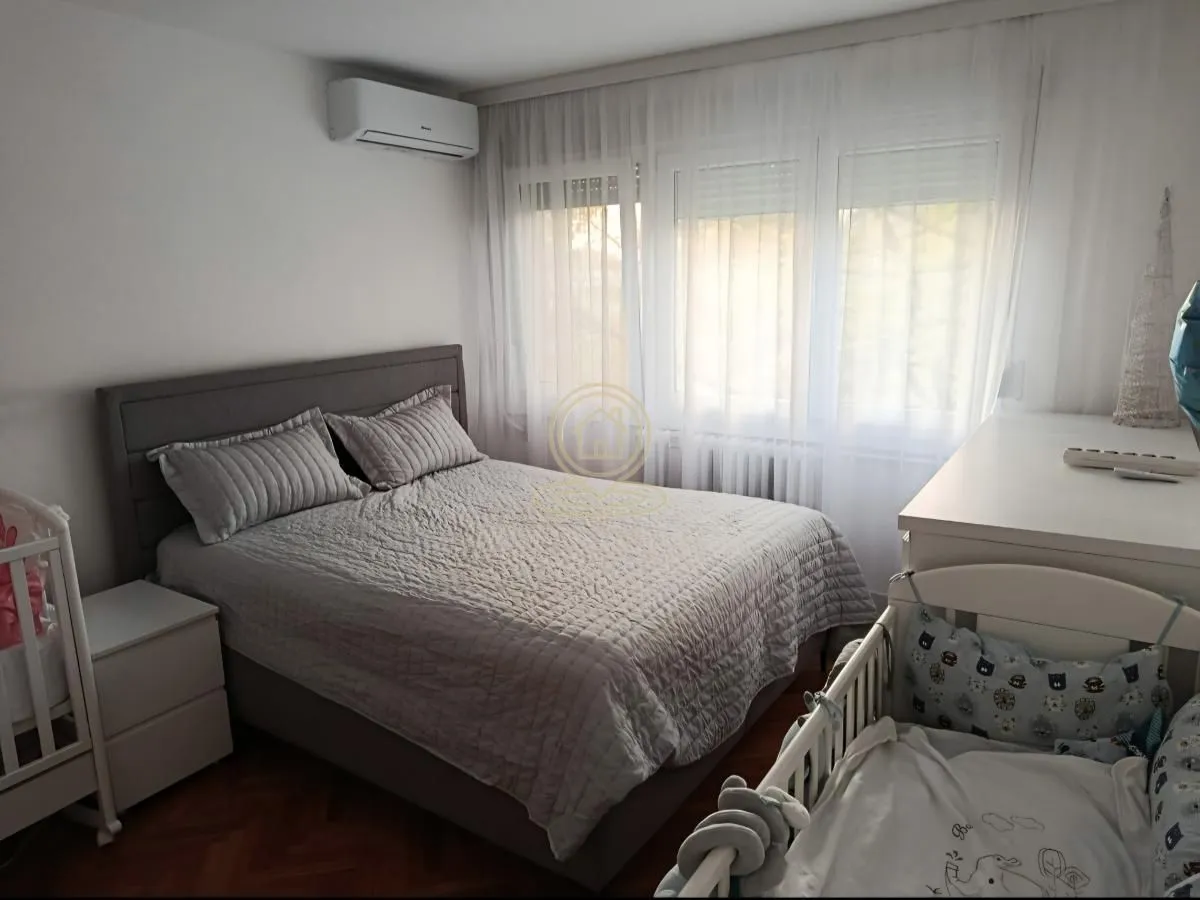 Prodaja, trosoban stan, 75m², Medijana, Niš
