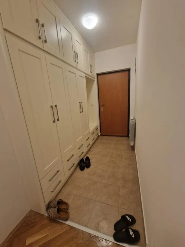 Prodaja, dvosoban stan, 76m², Centar, Bar