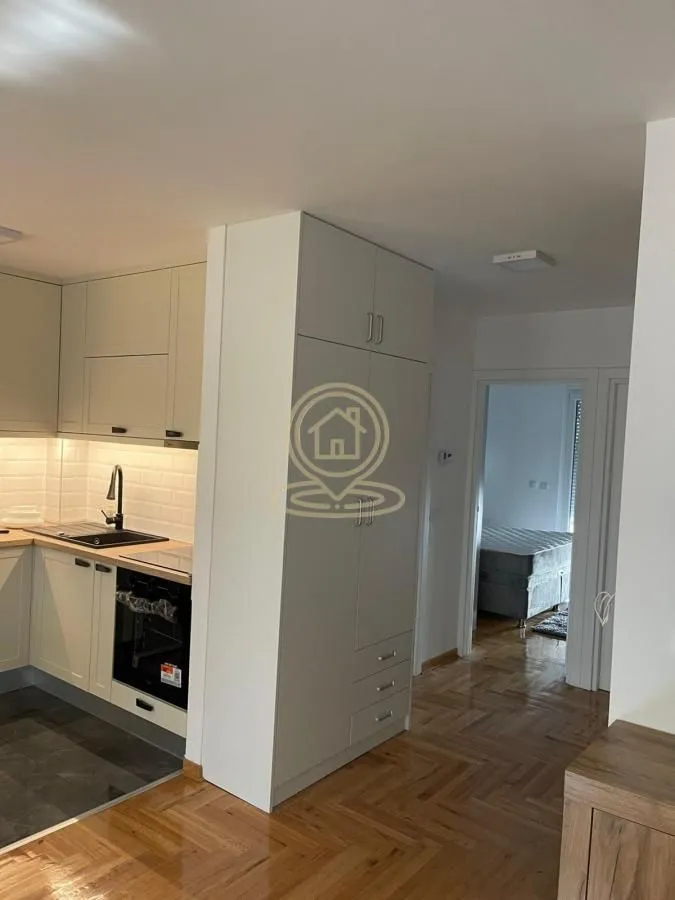 Izdavanje, trosoban stan, 64m², Voždovac Sve Podlokacije, Beograd