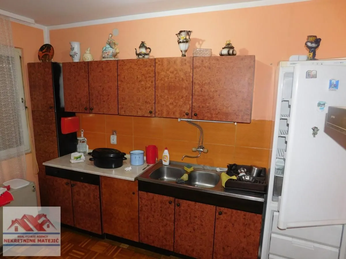 Prodaja, kuća, 200m², Stanovo, Kragujevac