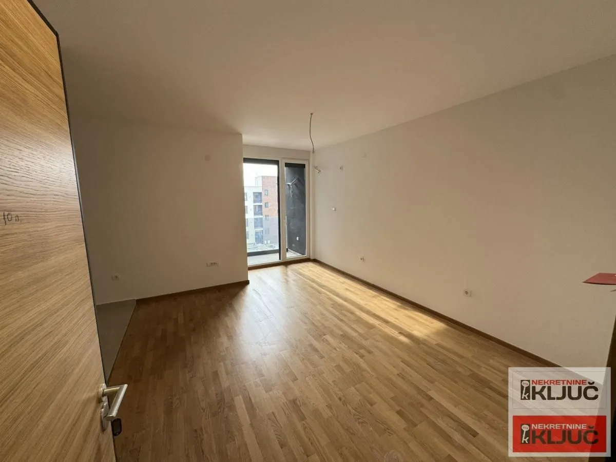 Prodaja, garsonjera, 29m², Bulevar patrijarha Pavla, Novi Sad Sve Podlokacije