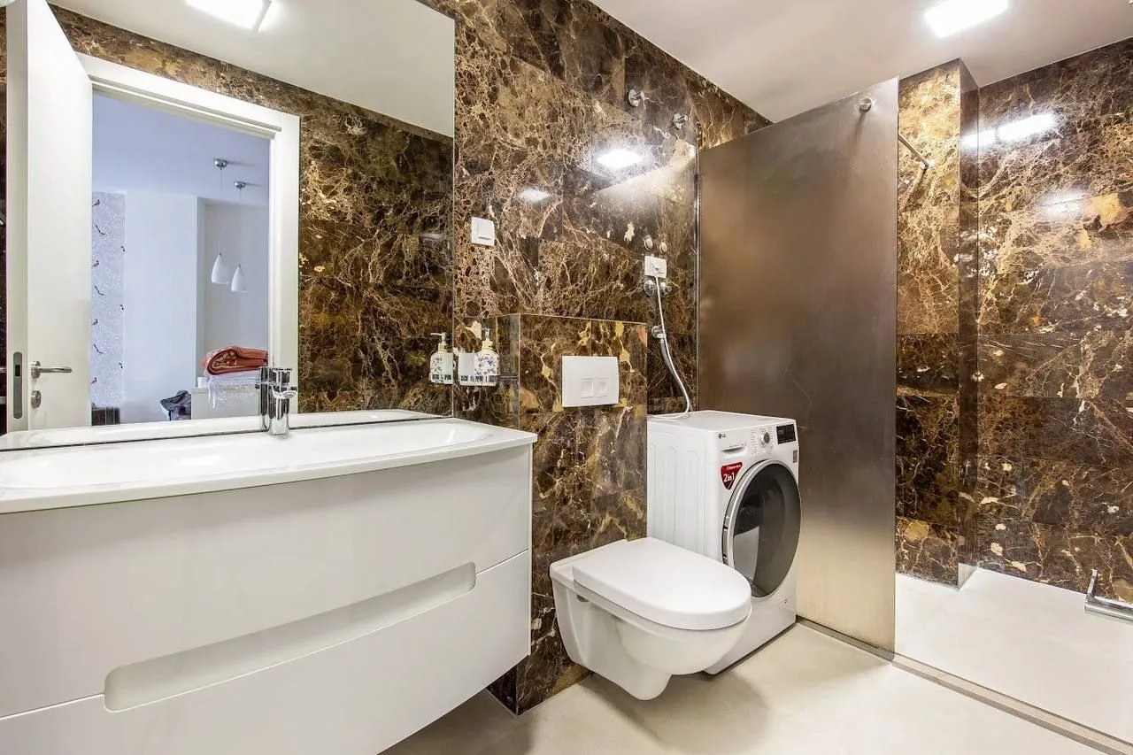 Rent, one bedroom apartment, 63m², Tre Canne, Budva