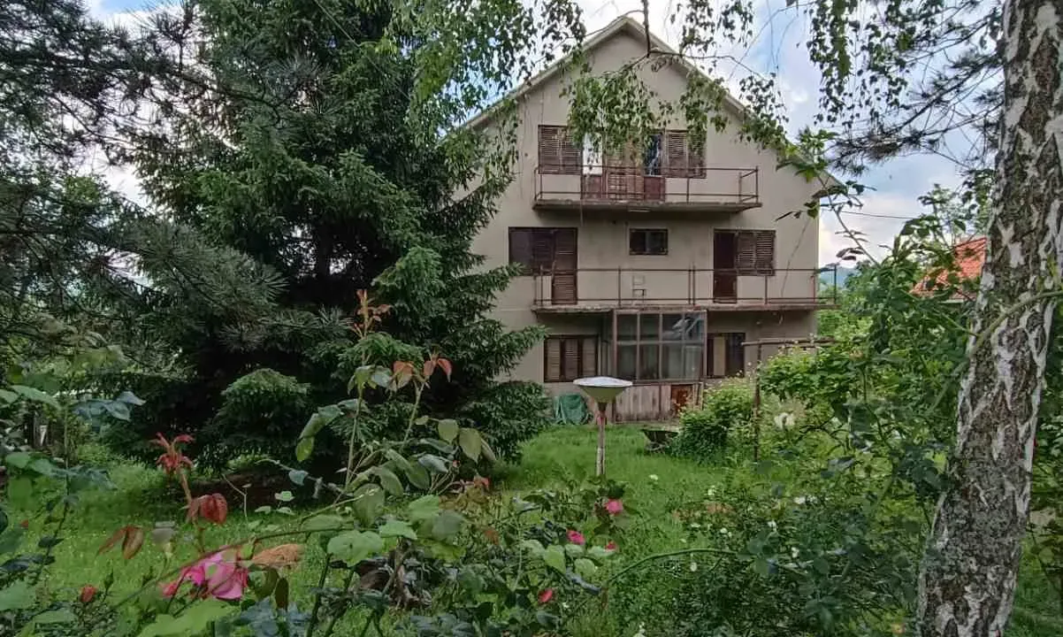 Prodaja, kuća, 360m², Ugrinovci, Gornji Milanovac