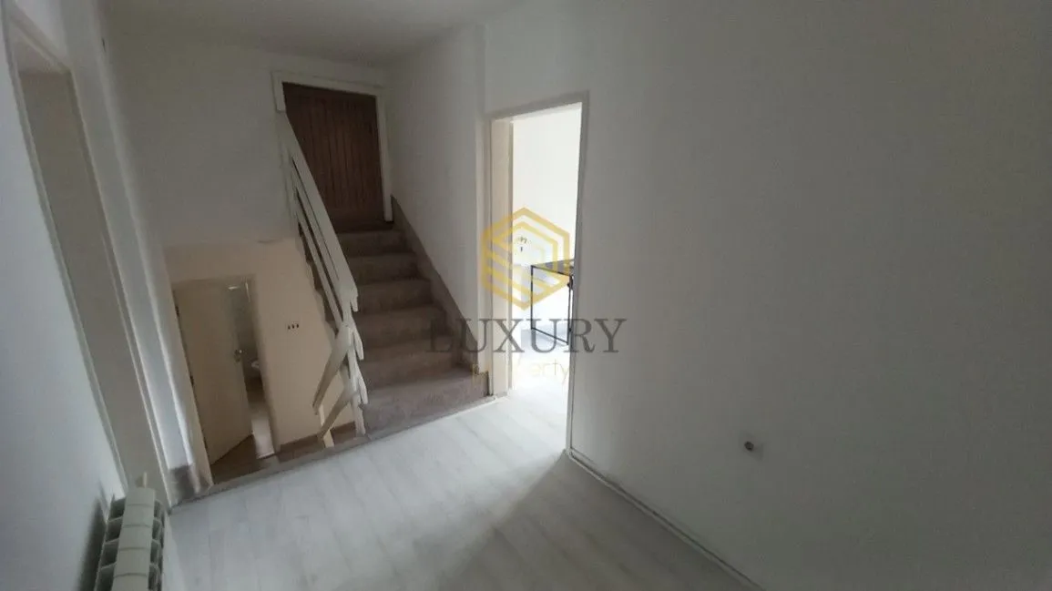 Rent, house, 200m², Tološi, Podgorica