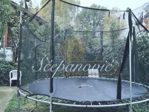 Izdavanje, kuća, 311m², Sremska Kamenica, Petrovaradin - image 7