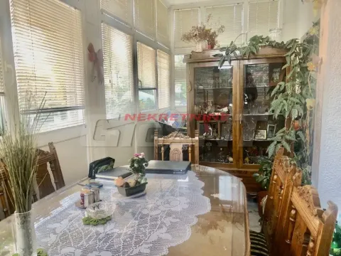 Izdavanje, kuća, 210m², Lion, Zvezdara Sve Podlokacije - image 13