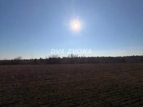 Zemljište in Čortanovci