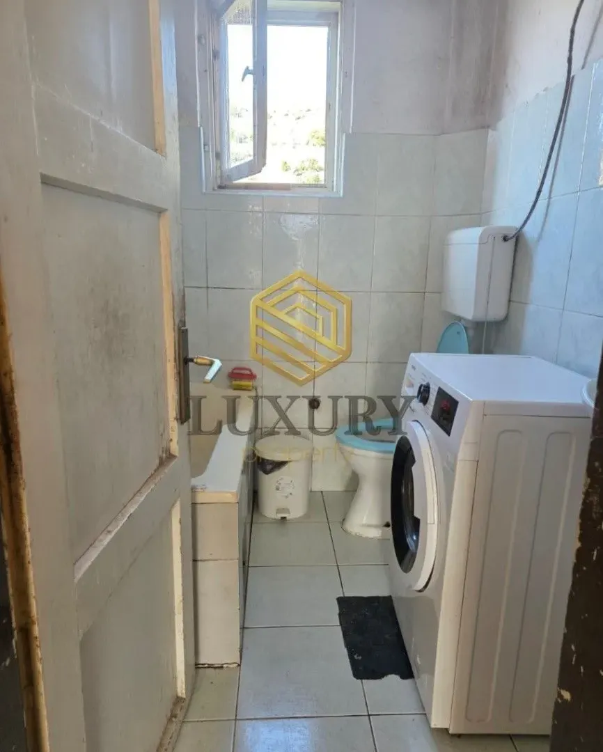 Prodaja, kuća, 83m², Rogami, Podgorica