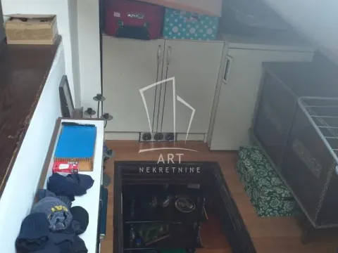 Prodaja, četvorosoban stan, 88m², Kalenić Pijaca, Vračar Sve Podlokacije - image 3