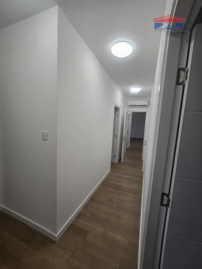 Prodaja, stan, 129m², Salajka, Novi Sad Sve Podlokacije
