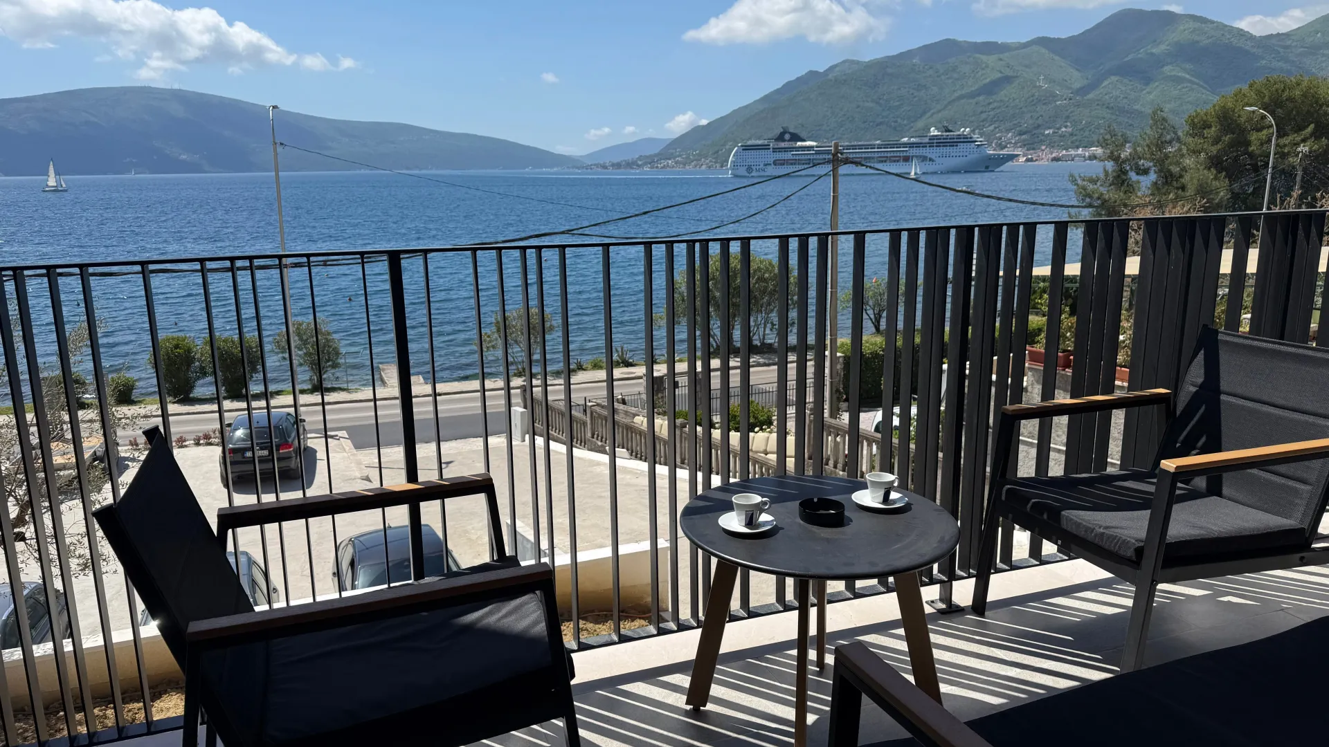 Rent, one bedroom apartment, 55m², Tivat, Crna Gora