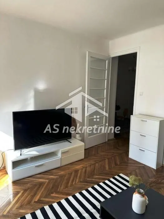 Izdavanje, stan, 44m², Lion, Zvezdara Sve Podlokacije