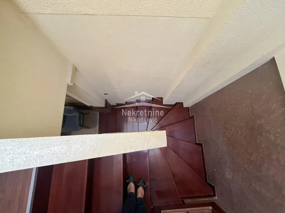 Izdavanje, trosoban stan, 73m², Stari Grad, Beograd