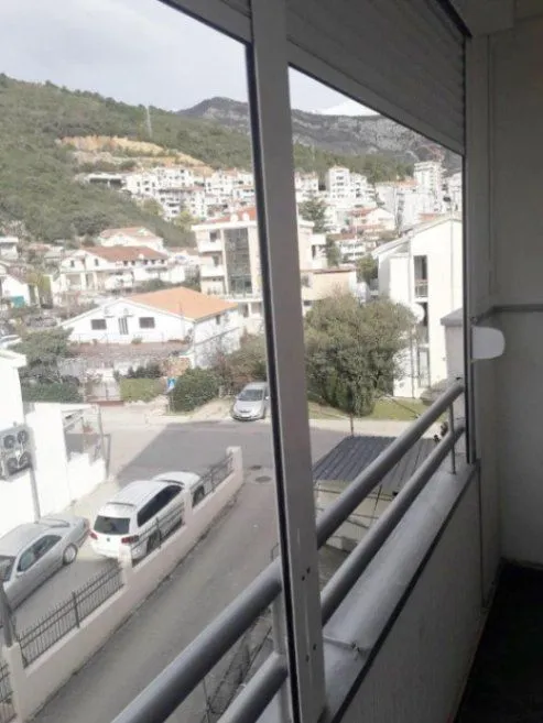 Rent, one bedroom apartment, 40m², Rozino, Budva