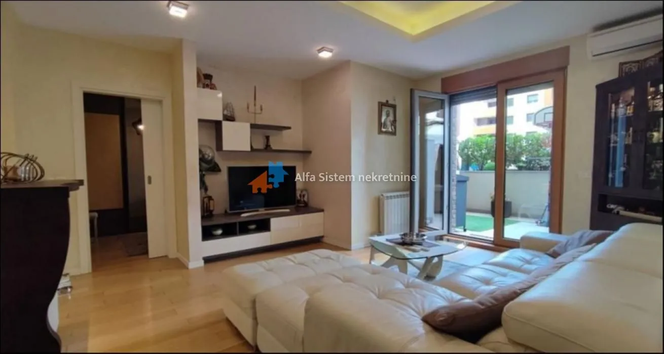 Sale, three bedroom apartment, 96m², Novi Beograd Blok 67, Novi Beograd Sve Podlokacije