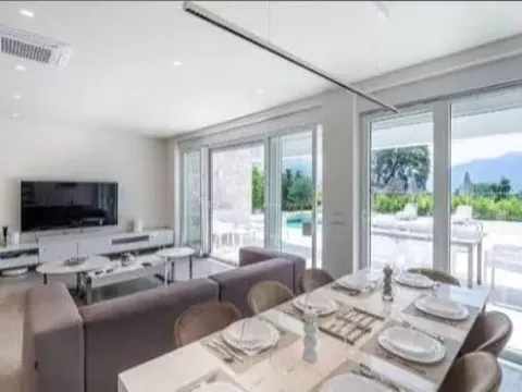 Sale, house, 250m², Orahovac, Kotor - image 12