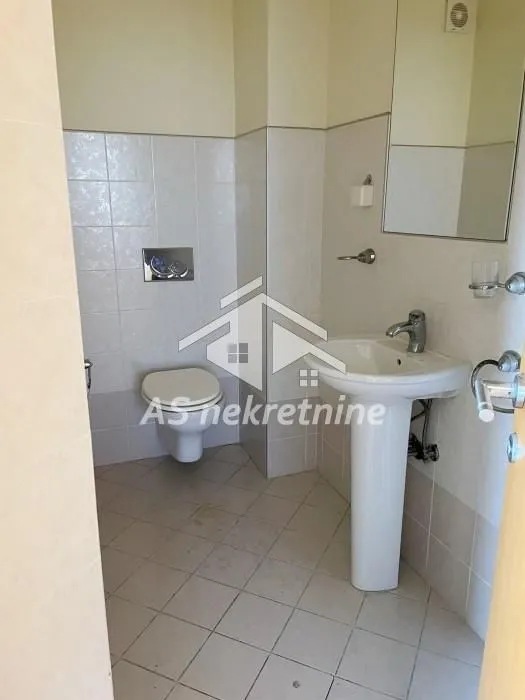 Izdavanje, stan, 207m², Kalenić Pijaca, Vračar Sve Podlokacije