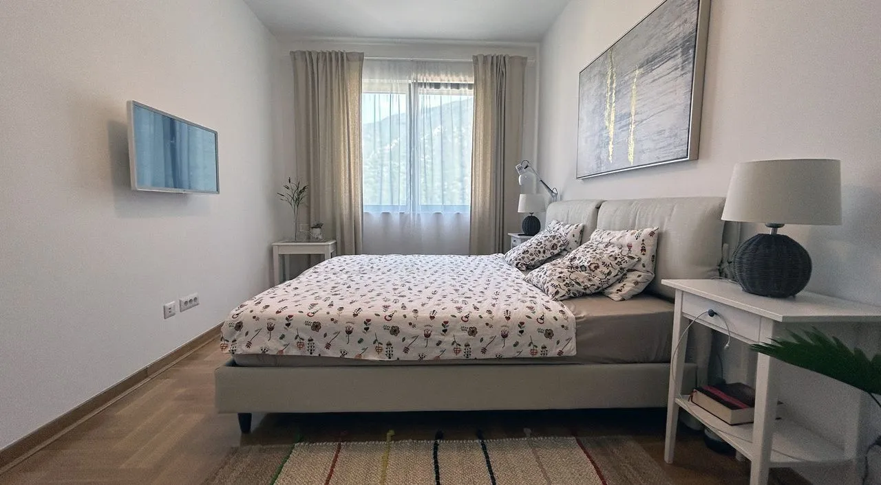 Prodaja, dvosoban stan, 92m², Morinj, Kotor
