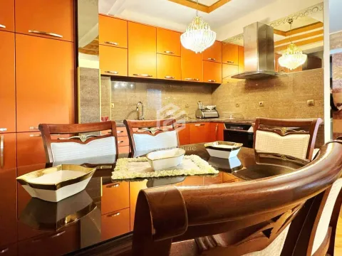 Rent, three bedroom apartment, 115m², Velji Vinogradi, Budva - image 8