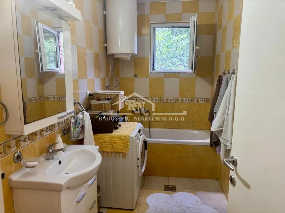 Prodaja, trosoban stan, 100m², Labudovo Brdo, Beograd