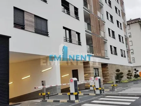 Izdavanje, kuća, 360m², Novi Beograd Sve Podlokacije, Beograd