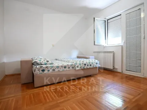 Rent, three bedroom apartment, 150m², Donja Gorica, Podgorica - image 9