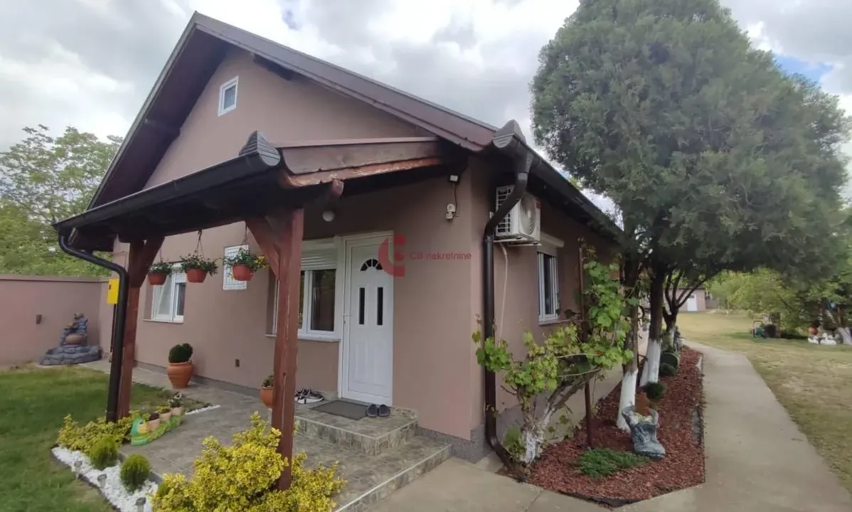 Sale, house, 313m², Peščara, Subotica