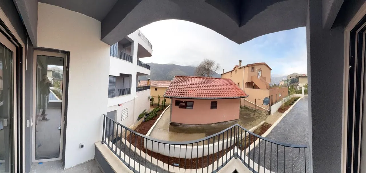 Prodaja, jednosoban stan, 51m², Dobrota, Kotor