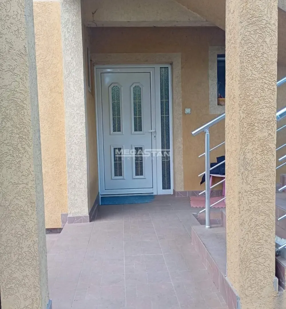 Sale, house, 185m², Surčin, Beograd
