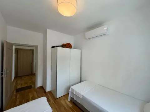 Rent, two bedroom apartment, 68m², Bečići, Budva - image 7