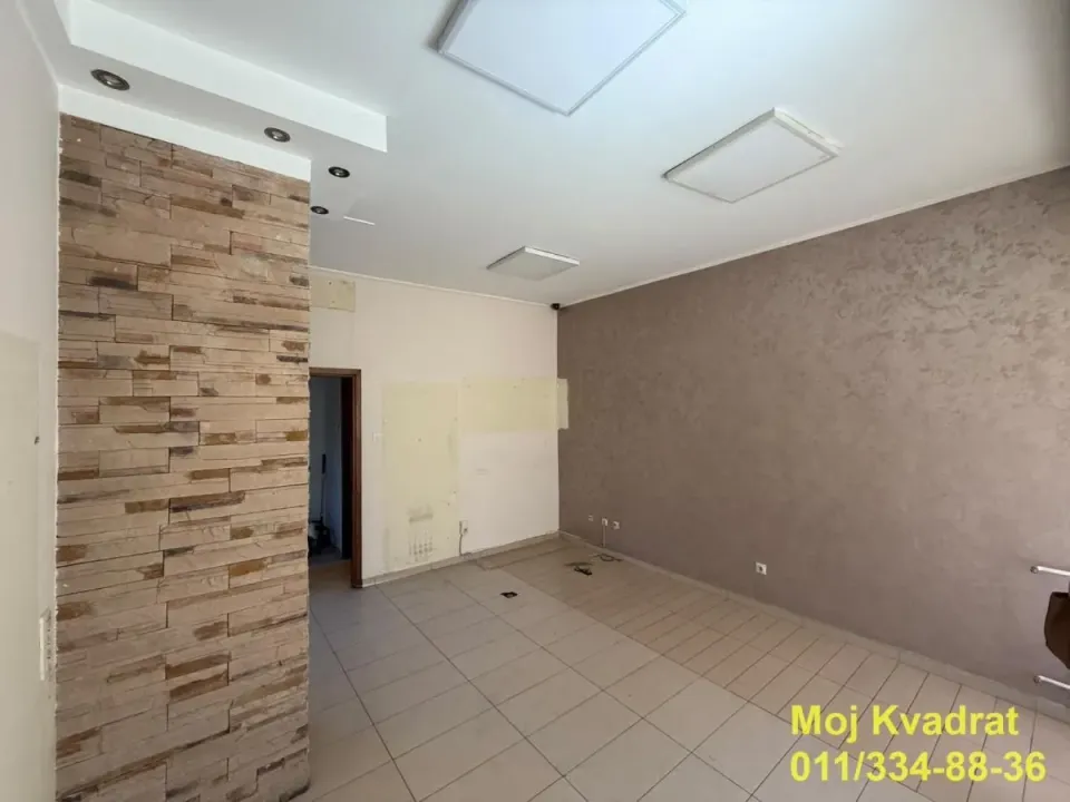 Rent, office space, 24m², Šumice, Beograd