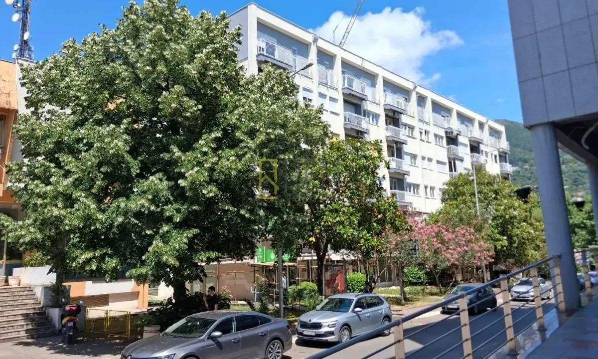 Prodaja, garsonjera, 34m², Centar, Tivat