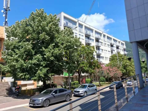 Prodaja, garsonjera, 34m², Centar, Tivat - image 1